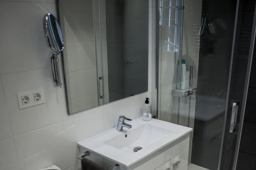 Apartmento Vintage Calatrava Билбао Екстериор снимка